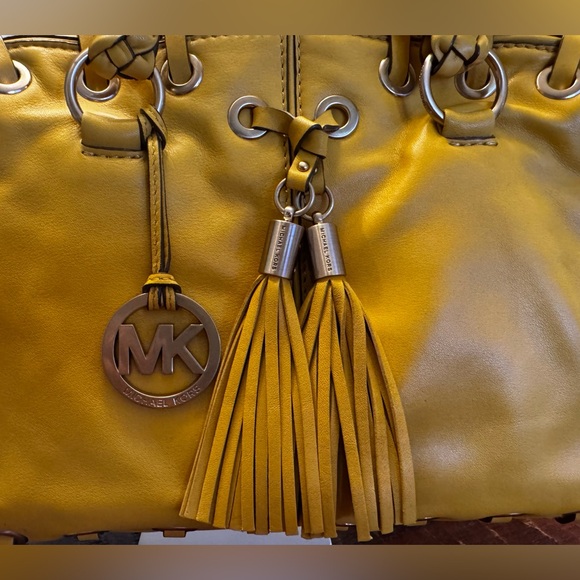 Michael Kors Astor Grommet Mustard Large Satchel - Picture 7 of 15